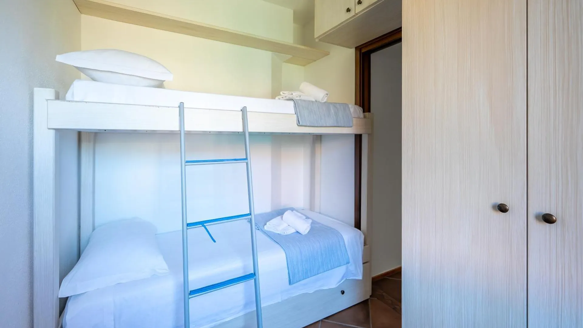 Green Residence Bados Mare オルビア イタリア